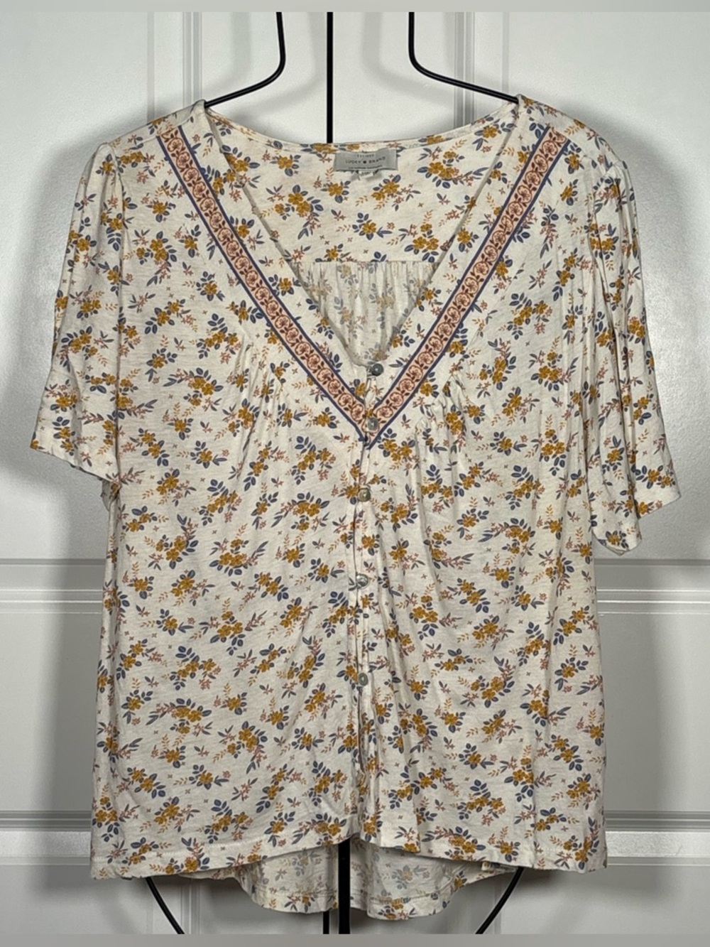 Lucky Brand Cream Floral V-Neck Button-Front Blouse